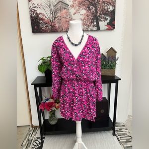 Crown &Ivy women’s tops Plus  Blouse  Size 4XL Floral 3/4 Sleeve V Neck